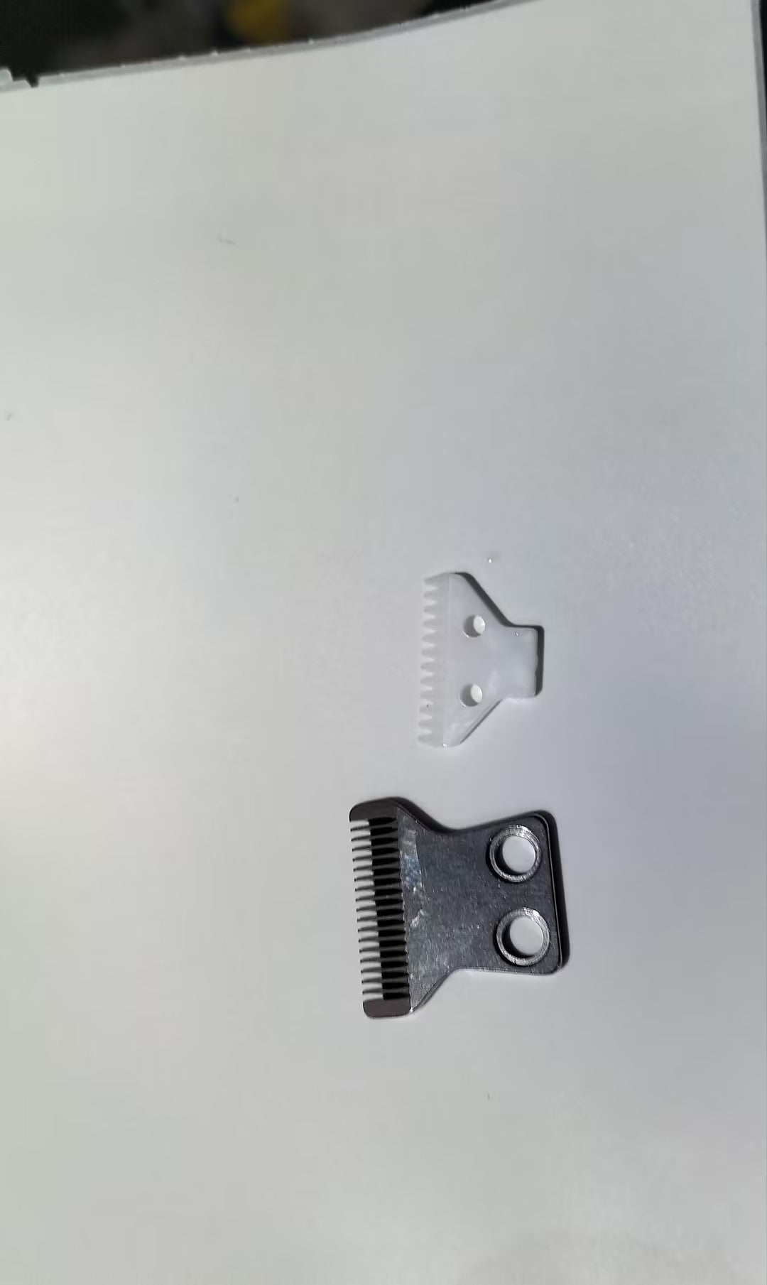 Pets Dog Paw Trimmer With LED Light Fully Waterproof Pet Hair Trimmer With LED Display Dog Clippers For Grooming Widen Blade